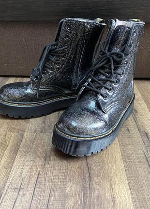 Женские ботинки не dr. martens