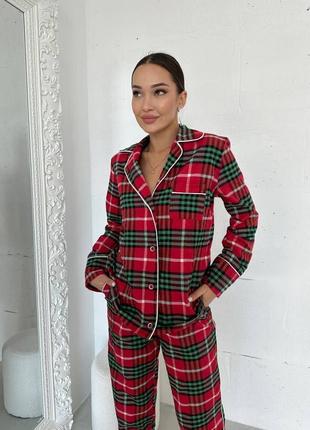 Піжама в клітинку