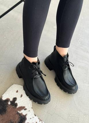 Кожаные женские ботинки лоферы на шнуровке из натуральной кожи