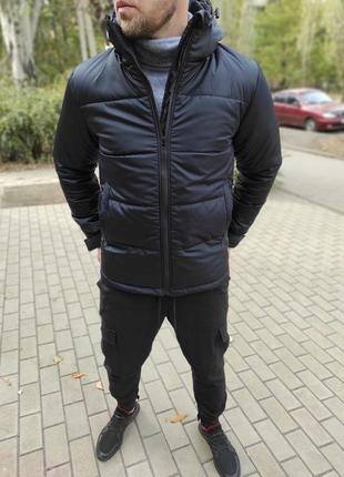 Чоловіча утеплен куртка темно-синя  знімний капюшон1 фото