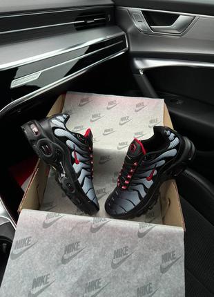 Чоловічі кросівки nike air max plus  black gradient red