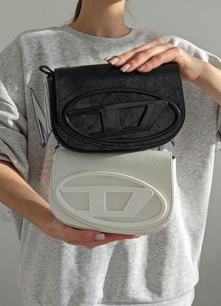 Актуальная повседневная женская сумка diesel сумка-багет белая женская сумка на плечо черная женская сумка с ручкой лакированная сумка2 фото