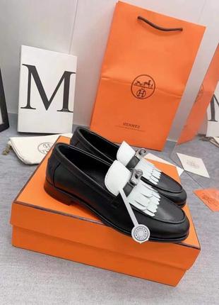 Туфлі в стилі hermes