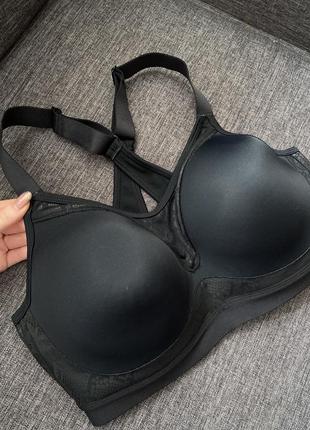 Шикарный спортивный топ с чашками 🖤