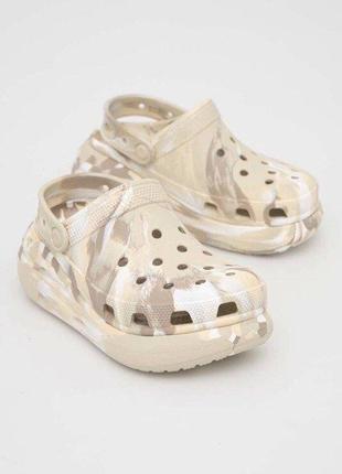 Крокс классик краш клог платформа бежево-молочные crocs classic crush marbled clog bone\multi2 фото