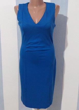 Гарна трикотажна сукня по фігурі