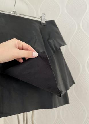 Черная кожаная мини юбка в размере m от zara из экокожи3 фото