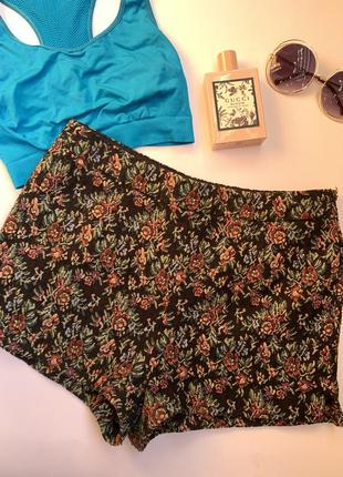 Стильные шорты forever 21