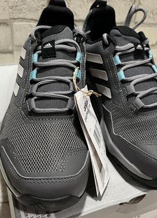 Жіночі спортивні кросівки від adidas4 фото