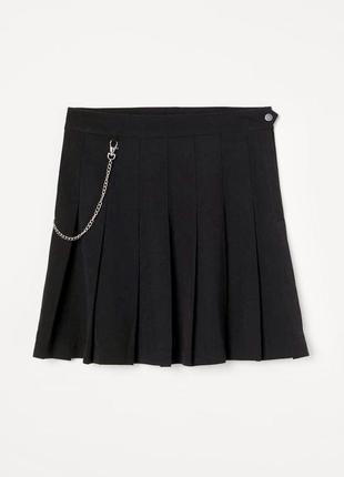 H&m черная юбка в складку школьная с цепью юбочка готический готик альтернатива7 фото