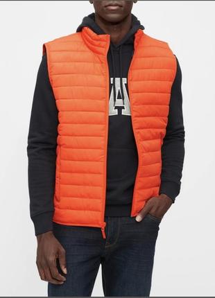 Жилет, безрукавка gap lightweight puffer vest