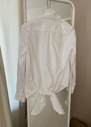 Рубашка белая трендовая с вузлом