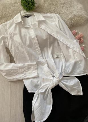 Рубашка белая трендовая с вузлом