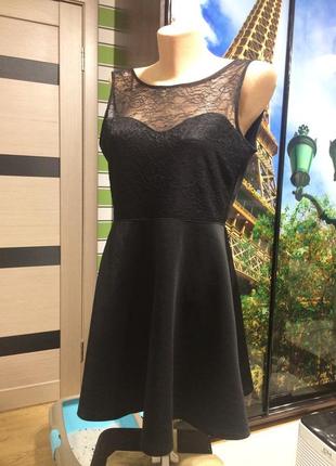 Стильное черное платье