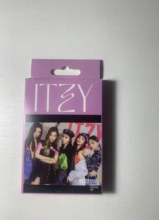 Itzy k-pop lomo card