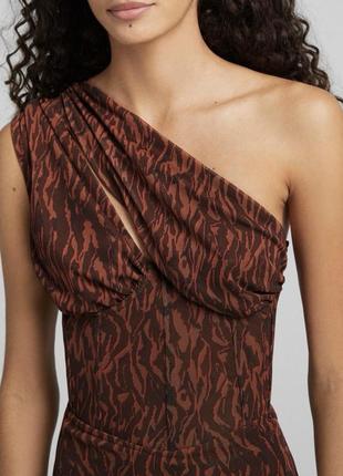 Платье корсетное платье леопардовое на одно плечо мини bershka2 фото