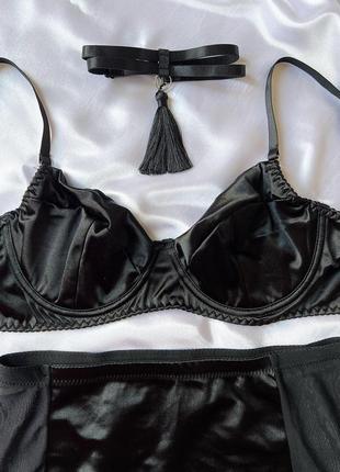 Сексуальный черный коиплет белья с юбочкой.3 фото