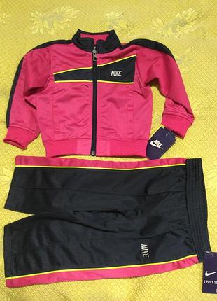 Nike фирменный спортивный костюмчик