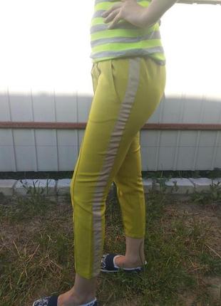 Летние укороченные штаны с лампасами1 фото