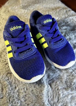 Летние кроссовки adidas