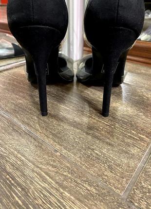 Стильные фирменные женские босоножки на каблуке9 фото