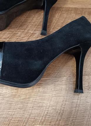 Жіночі чорні  туфлі4 фото