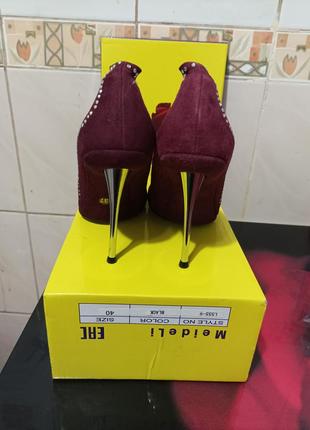 Туфли женские из натуральной кожи,замшевые,цвета бордо,р.37,высота каблука  10 см