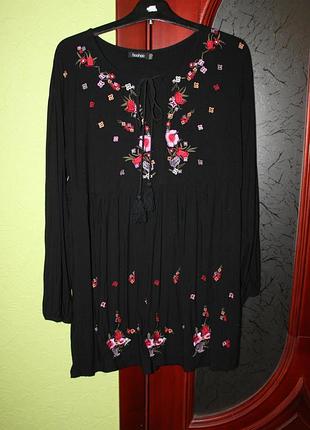 Красивое вискозное платье с вышивкой, 14 размер, наш 48 от boohoo
