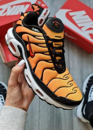 Мужские кроссовки nike air max plus tn black orange