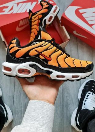 Чоловічі кросівки  nike air max plus tn black orange2 фото