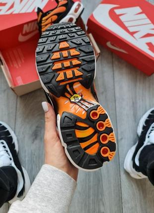 Чоловічі кросівки  nike air max plus tn black orange7 фото