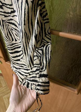 Жіноче плаття в принті зебра4 фото