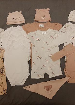 Полный комплект одежды для девочки от 0 до 3 месяцев3 фото