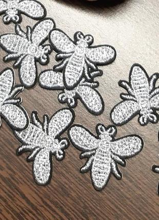 Серебряная пчела вышивка наклейка набор6 фото