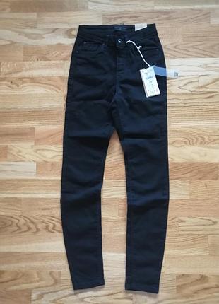 Джинсы скинни чёрного цвета reserved