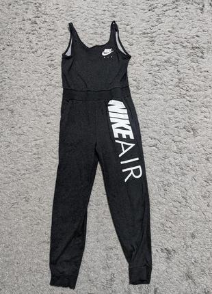 Комбинезон nike air, size 146-156, идет на xs/s взрослый, длина 128 см.