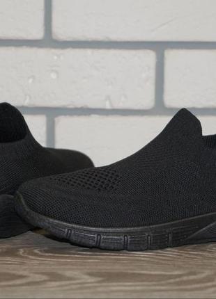 Кросівки підліткові чорні без шнурків (розміри: 39, 41)2 фото
