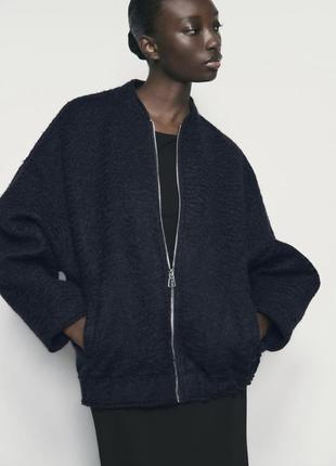 Бомбер zara пальто куртка букле
