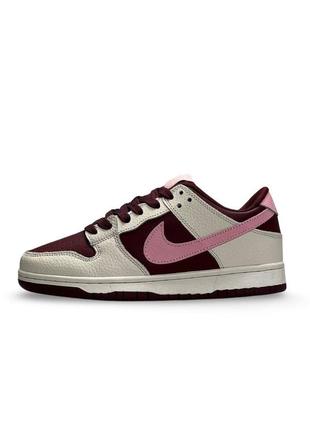 Женские кроссовки найк nike sb dunk low beige burgundy