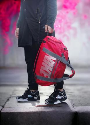 "сумка nike heritage duffel: стильна й універсальна"1 фото