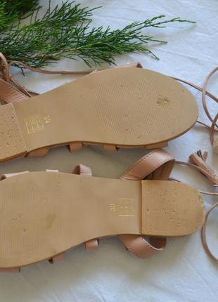 Изысканные кожаные сандалии пудрового цвета  от немецкого бренда мint & berry4 фото