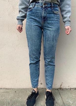 Варенные джинсы mom jeans bershka