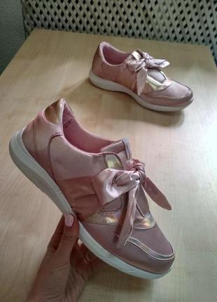 Сатиновы рожеві кросівки з бантиком