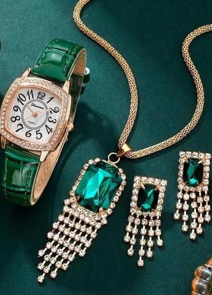 Женские часы shaarms украшены стразами + набор бижутерии.