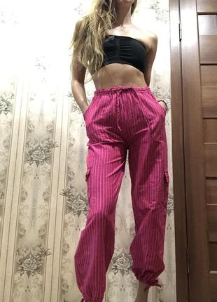 Штаны в стиле 90s