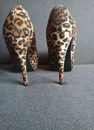 Туфли на шпильке . открытый носок . леопард. гепард4 фото