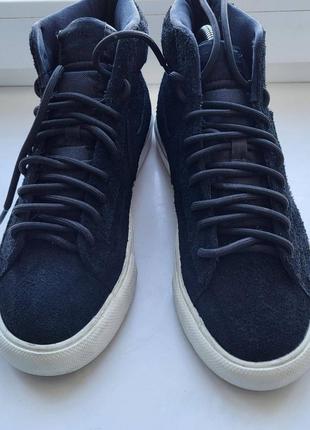 Легендарная модель мега популярных кроссовок 
nike blazer mid trainers im black2 фото