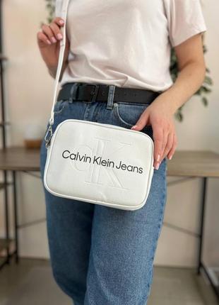 Жіноча сумка calvin klein біла1 фото