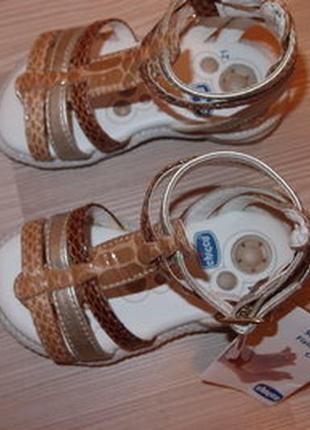 Chicco босоножки 21 размер
