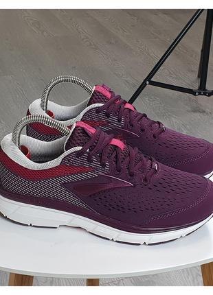 Кроссовки brooks (как новые)